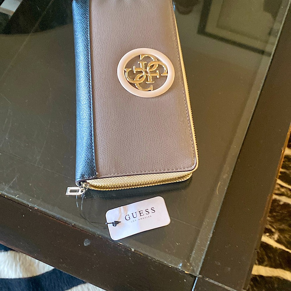 Guess wallet